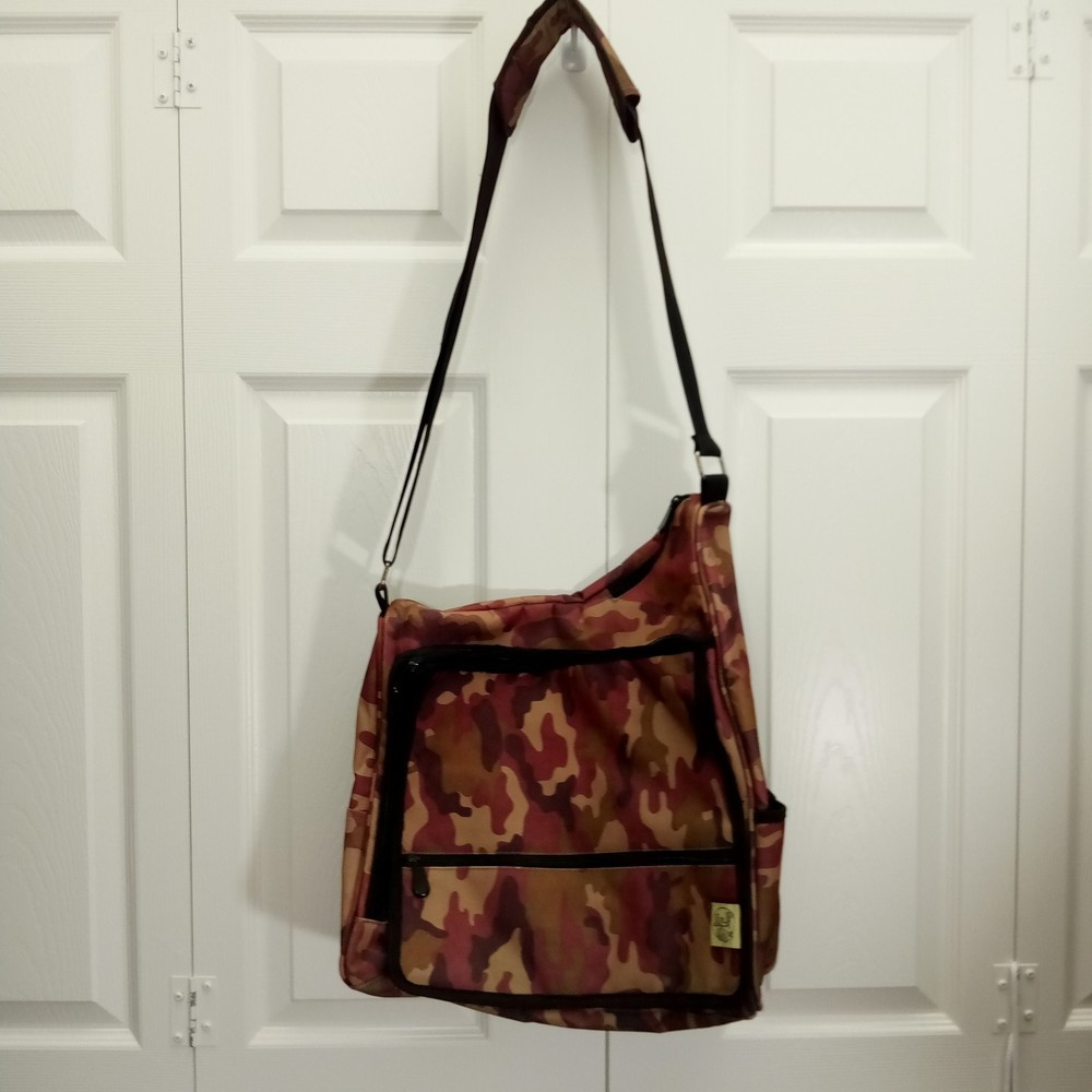 Bass Pro Shops Camo Print Messenger Diaper Bag w/Changing Pad